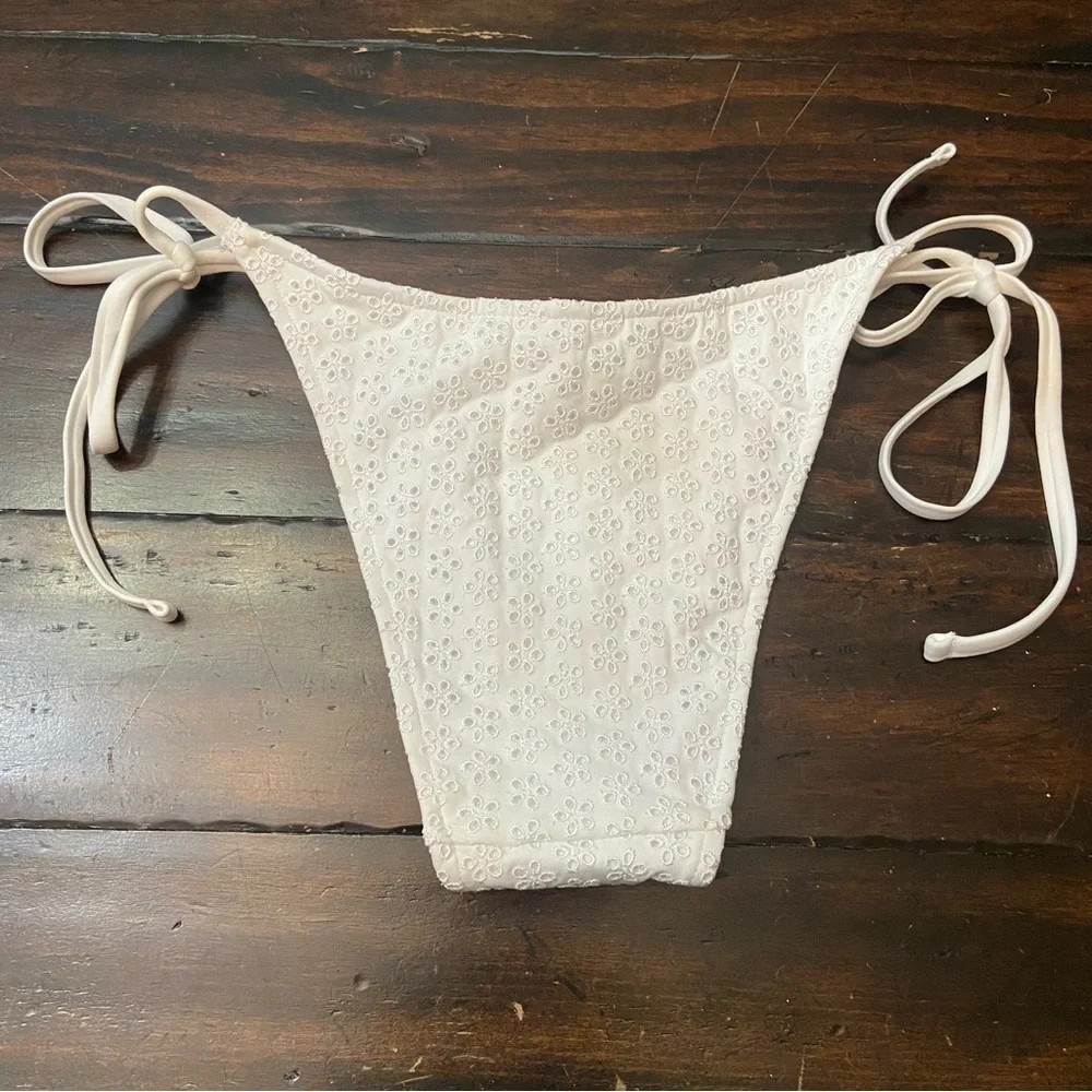 New! Frankie's Bikinis Bridgette White Eyelet String Bikini Bottom 1589